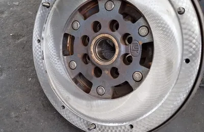 Clutch flywheel surface ready for inspection