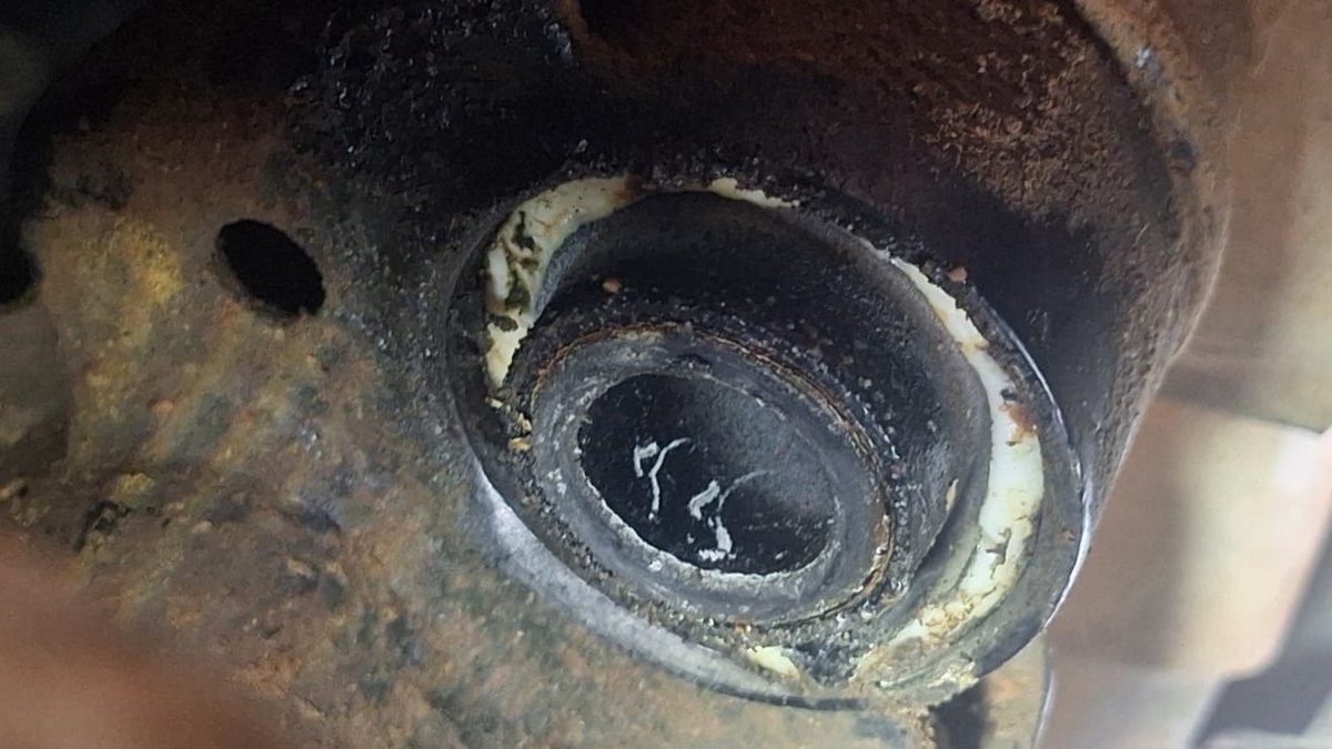 Corroded wheel bearing hub close up