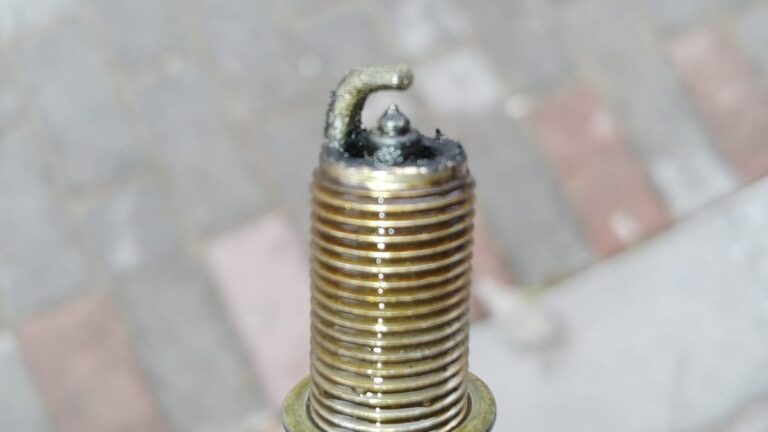 Car Vibrates at Idle? Here’s the Difference Between a Misfire and a Worn Engine Mount