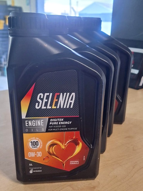Selenia Digitek Pure Energy 0W-30 engine oil at Fangio Auto Hermanus