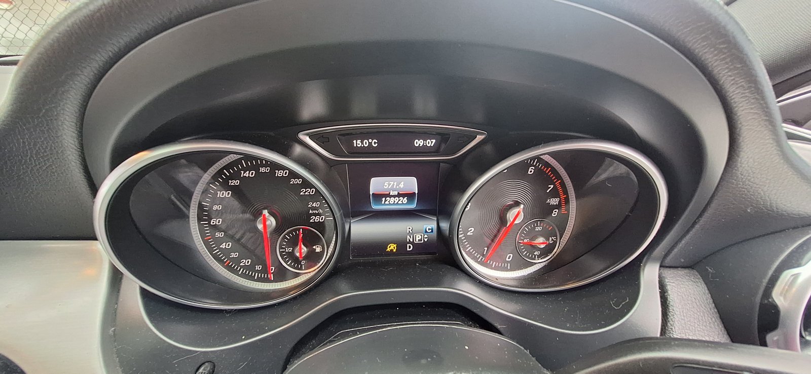 Mercedes instrument cluster showing a service reminder